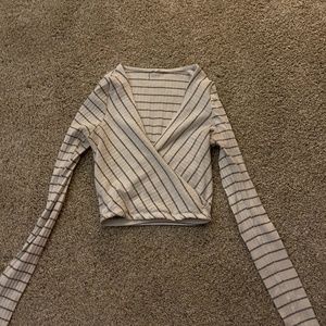 Very cute long sleeve top